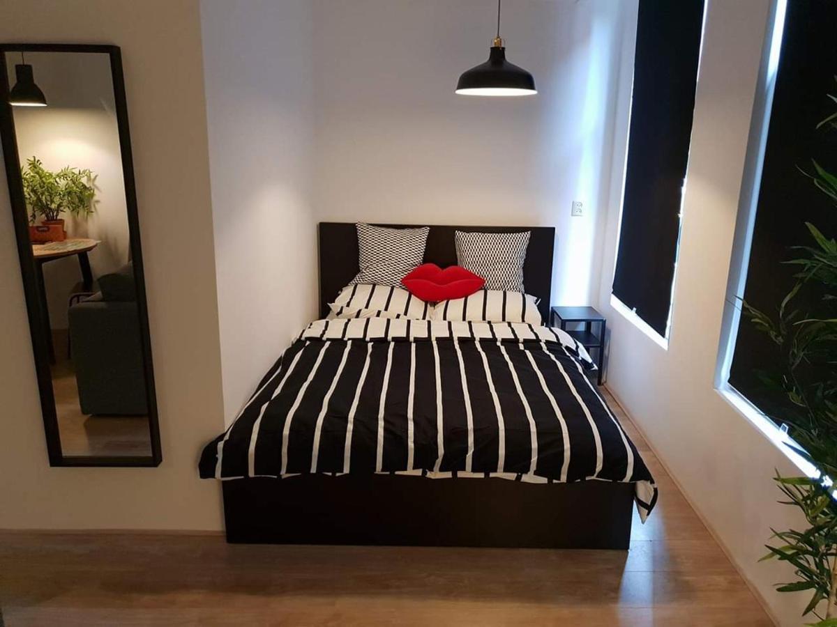 Recharge Hostel Роттердам Екстер'єр фото