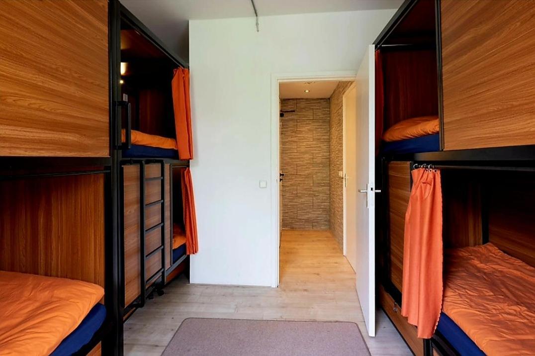 Recharge Hostel Роттердам Екстер'єр фото